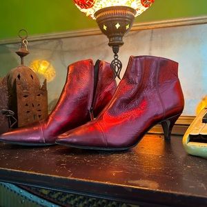 SAM EDELMAN booties kitten heel metallic rose red pink boots pristine sumptuous